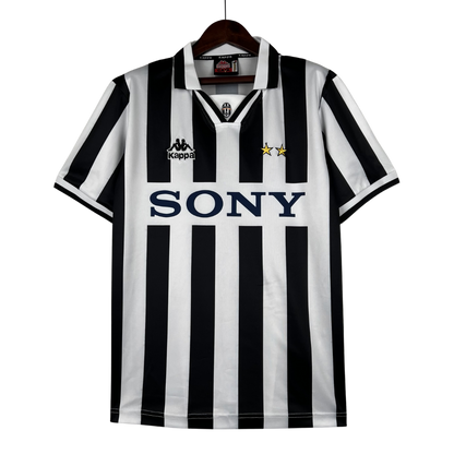 Retro 1996/97 Juventus Home Soccer Jersey