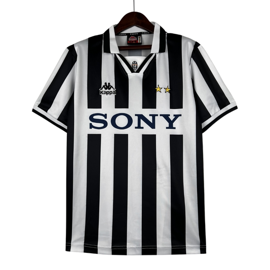 Retro 1996/97 Juventus Home Soccer Jersey